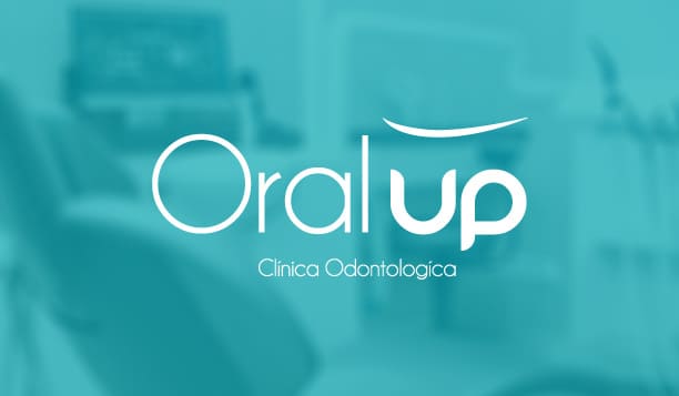 Logo de oral up diseño marca